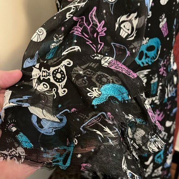 Her Universe Disney Villains V-Neck Skull Hat All Over Print Design Midi Dress - Picture 5 of 14